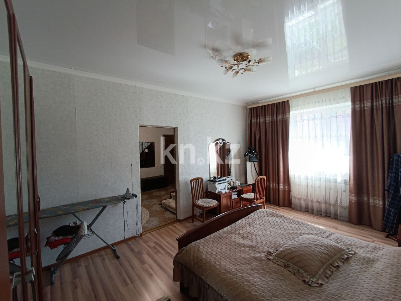 Продажа 5-комнатного дома, 213 м², 68-й квартал - Продажа квартир в Костанае фото 3 из 34