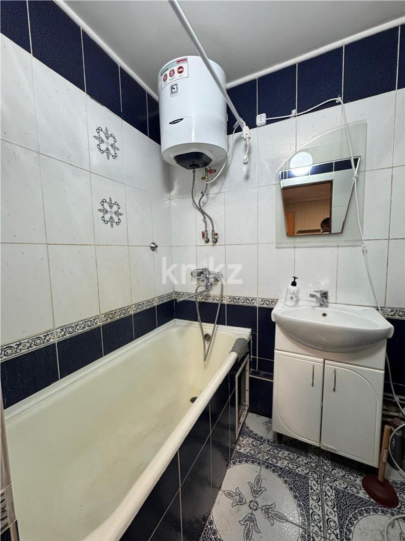 Продажа 3-комнатной квартиры, 69 м², ул. Алиханова - Продажа  трехкомнатных квартир в Караганде фото 9 из 14