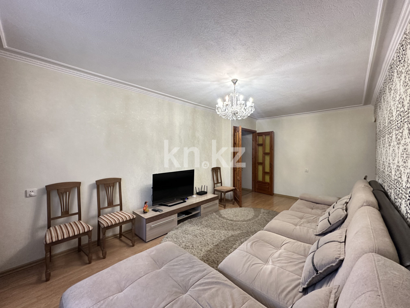 Продажа 5-комнатной квартиры, 101.4 м² - Продажа пятикомнатных и более квартир в кирпичном доме в Караганде фото 3 из 39