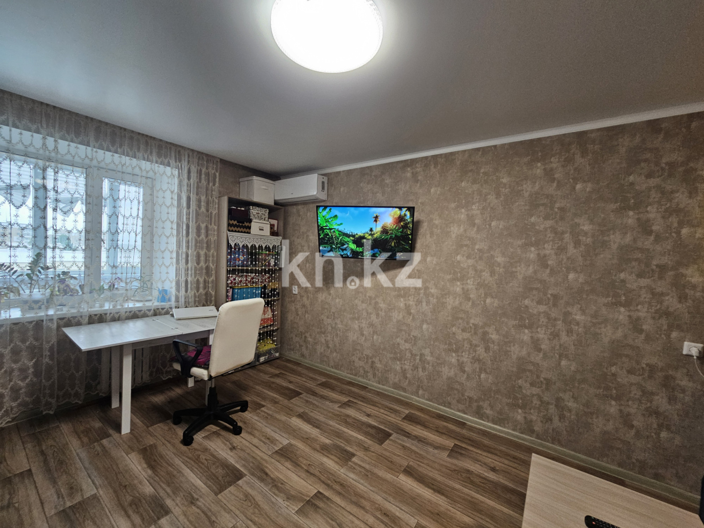 Продажа 1-комнатной квартиры, 42 м², Кадыра Мырза Али, дом  1 - Продажа и аренда недвижимости в Уральске фото 1 из 11