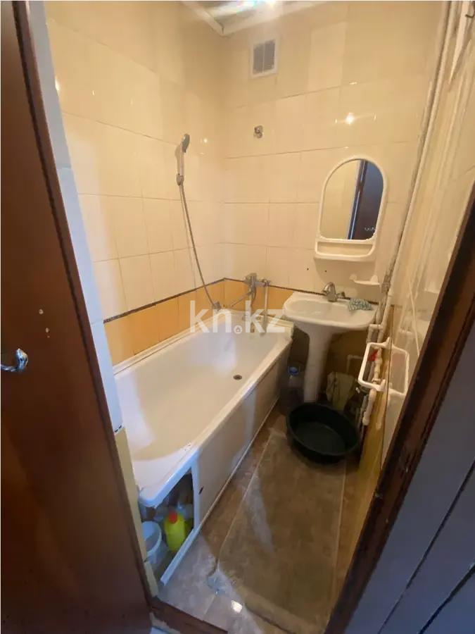 Продажа 2-комнатной квартиры, 47 м², мкр-н 13, дом  20 в Караганде - фото 4
