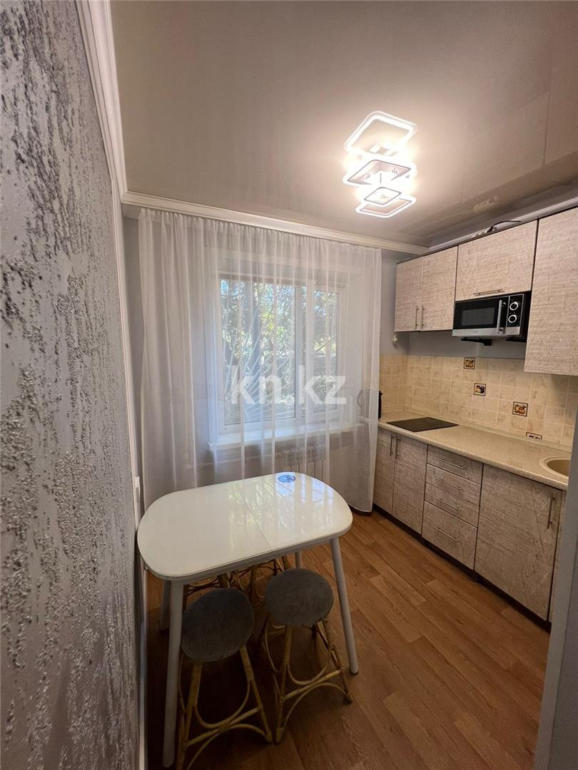 Продажа 2-комнатной квартиры, 44 м², 14 мкр., дом  42 в Караганде - фото 4