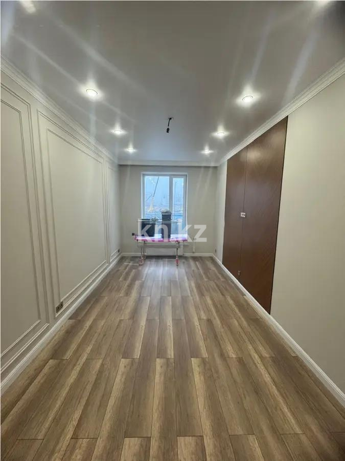 Продажа 1-комнатной квартиры, 40 м², ул. Нажимеденова, дом  28 в Астане