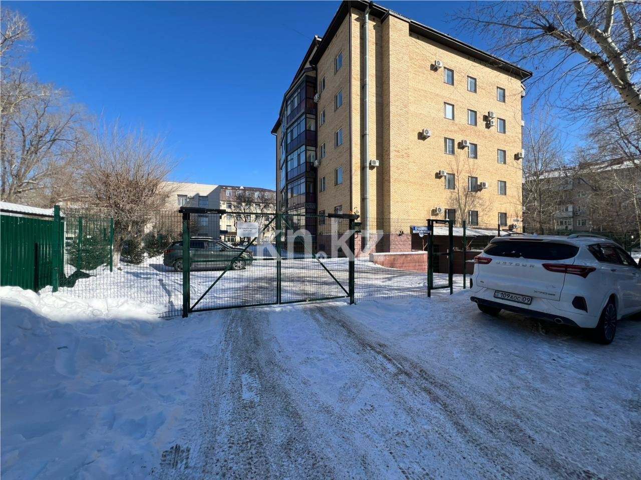 Продажа 3-комнатной квартиры, 131 м² - Продажа квартир в кирпичном доме в Казахстане - страница 5 фото 20 из 22