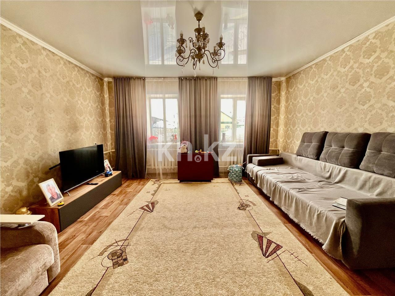 Продажа 4-комнатного дома, 85 м², ул. Октябрьская - Продажа домов, коттеджей в Казахстане фото 1 из 9