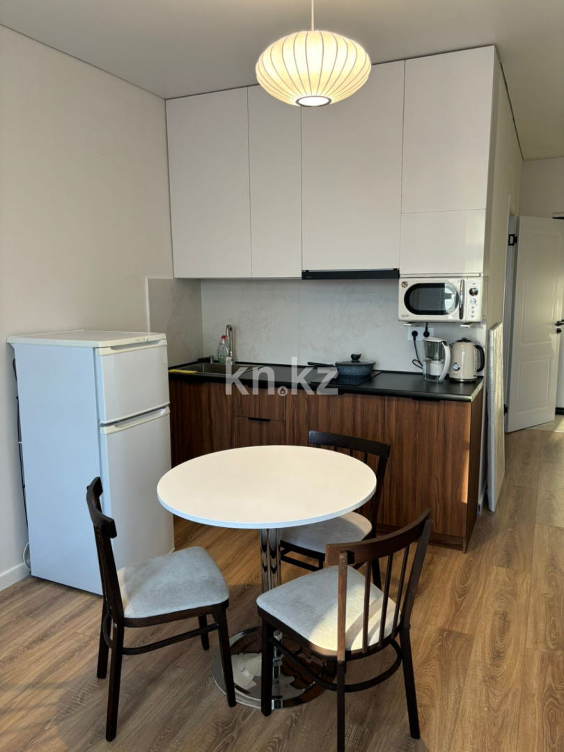 Аренда 1-комнатной квартиры, 32 м², ул. Толе би, дом  28/1 - Аренда жилой и коммерческой недвижимости в Астане фото 1 из 10