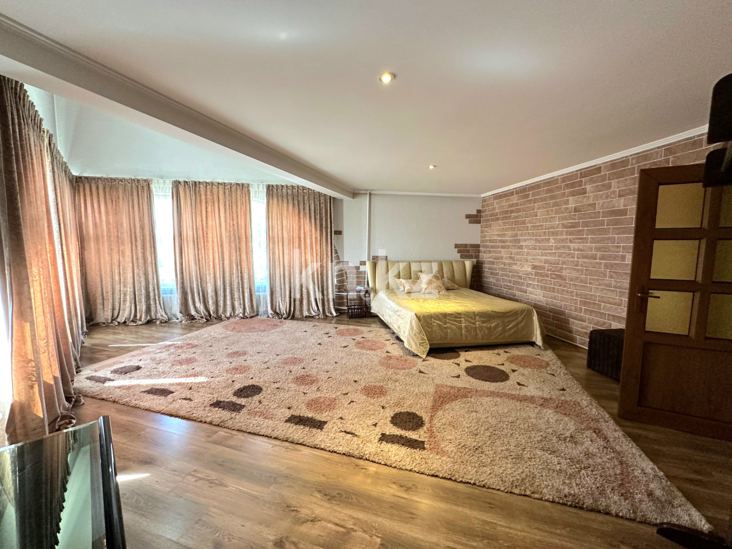 Продажа 8-комнатного дома, 360 м² - Продажа домов, коттеджей в Шымкенте - страница 2 фото 14 из 33