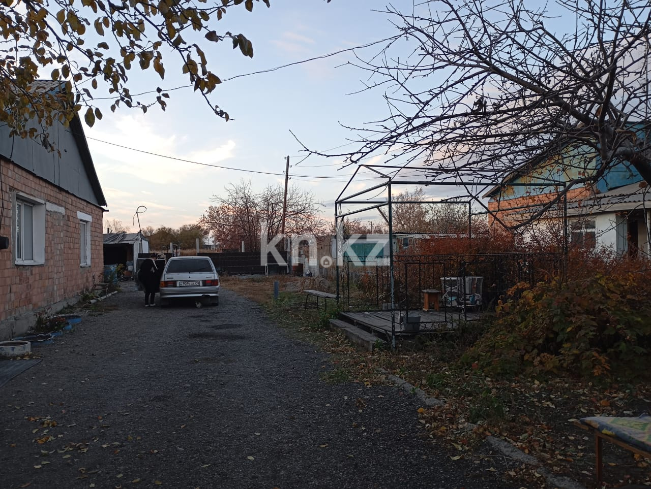 Продажа 4-комнатного дома, 130 м², Мира, дом  3/2 - Продажа квартир в Карагандинской области фото 1 из 26