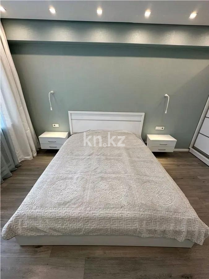 Продажа 3-комнатной квартиры, 101.2 м², ул. Толе би, дом  298/1 в Алматы - фото 2