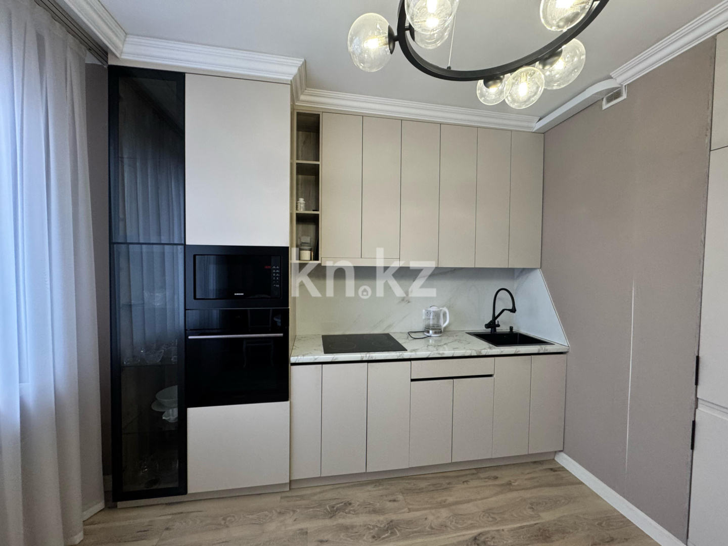 Продажа 3-комнатной квартиры, 89 м², пр. Шахтеров, дом  52 в Караганде - фото 11
