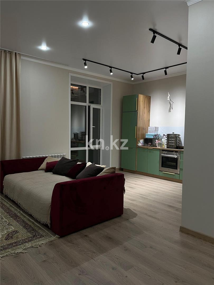 Продажа 2-комнатной квартиры, 69 м², ул. Ашимова, дом  21 - Продажа квартир в Караганде фото 1 из 12