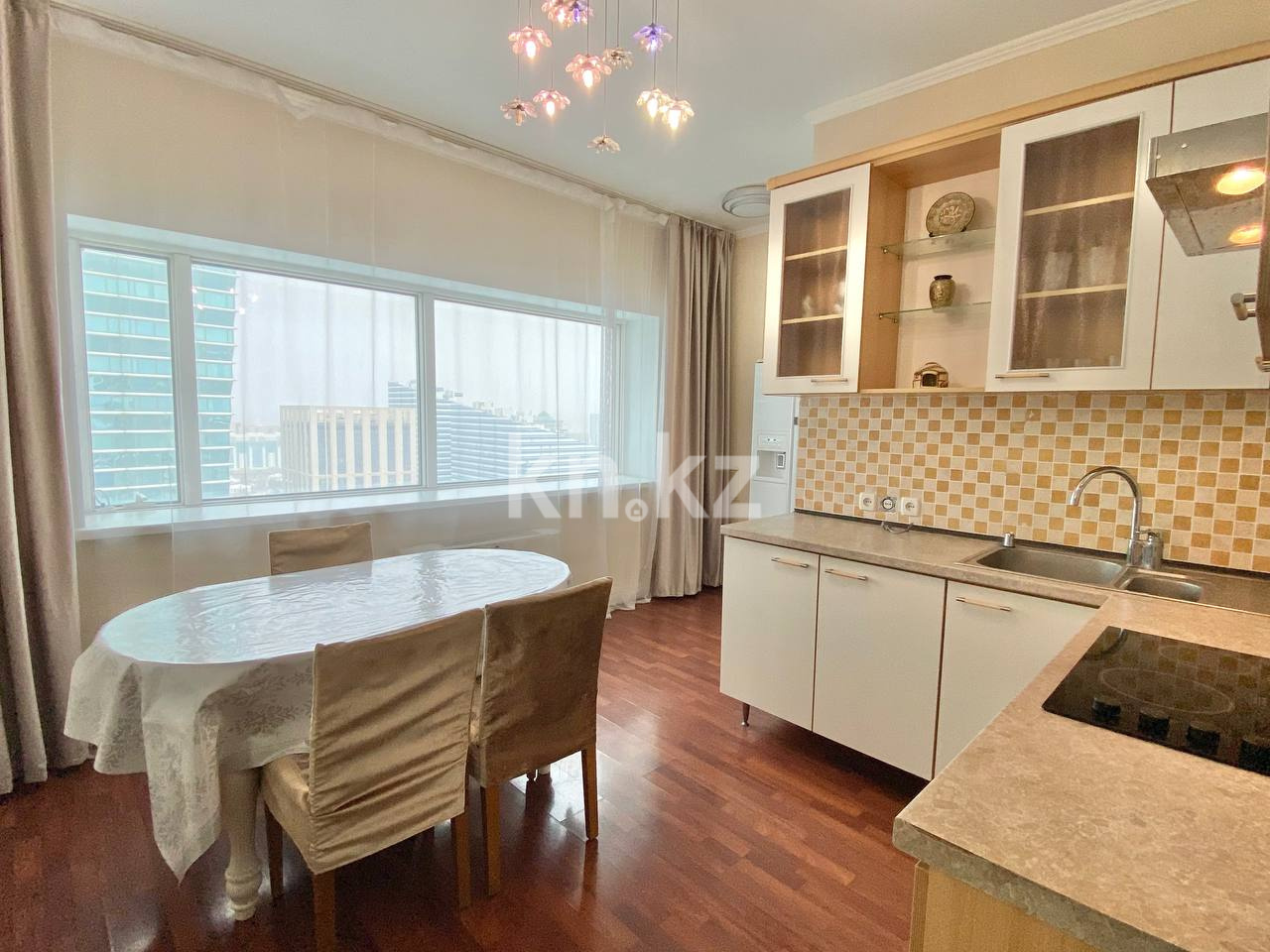 Продажа 2-комнатной квартиры, 85 м², ул. Достык, дом  5 в Астане - фото 10