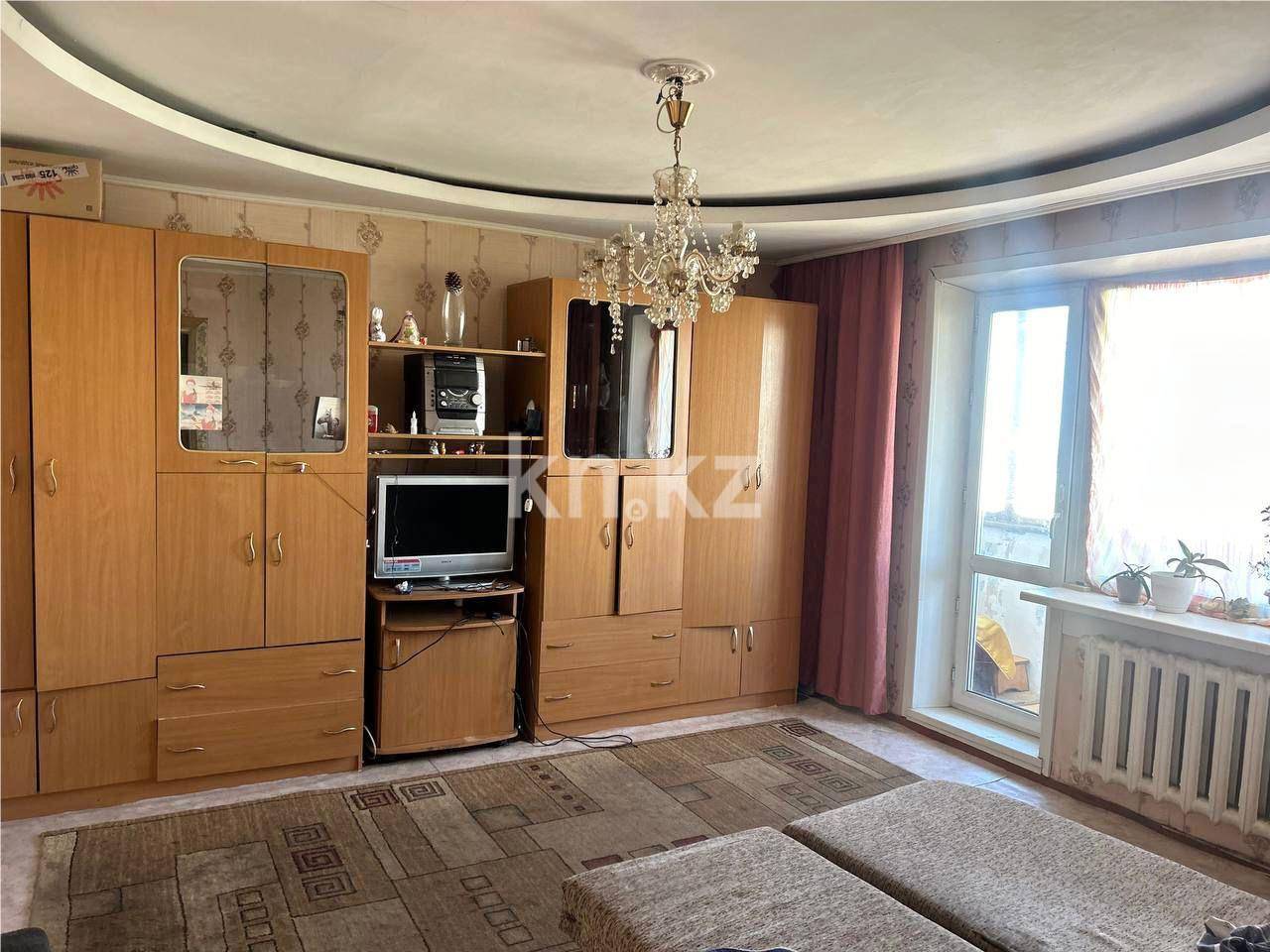 Продажа 3-комнатной квартиры, 63 м², мкр-н Степной-4, дом  13 - Продажа  трехкомнатных квартир в Караганде фото 2 из 9