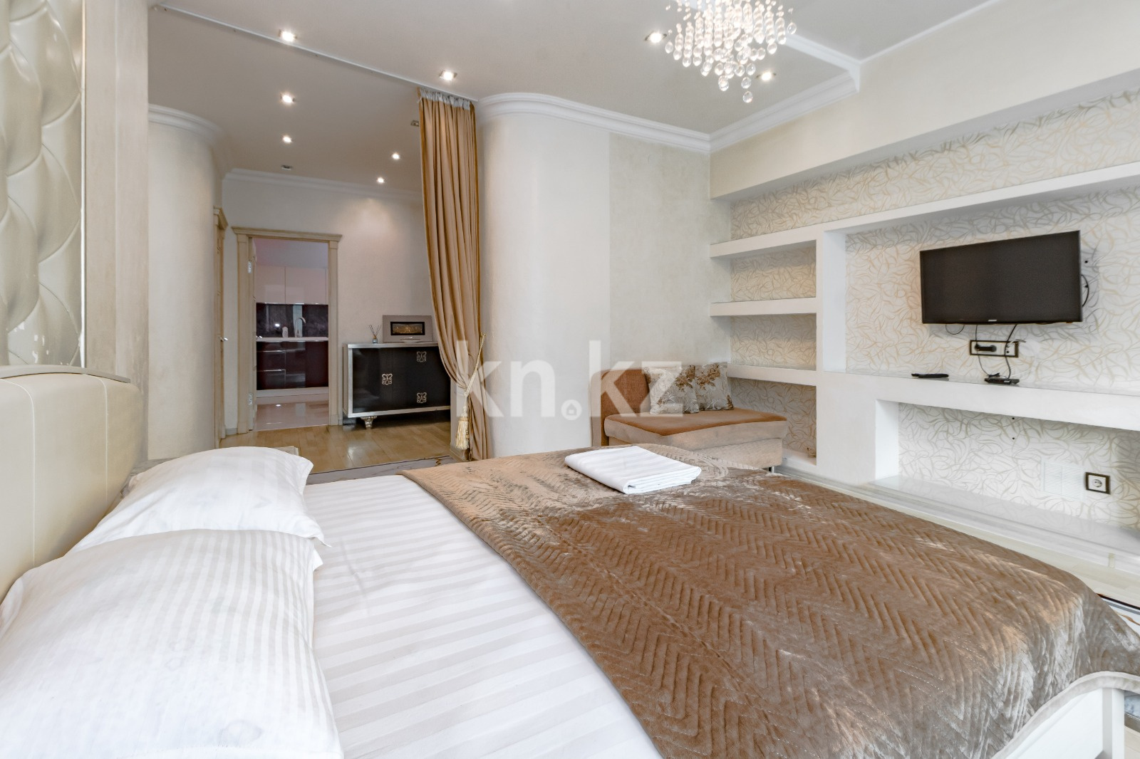 Аренда 4-комнатной квартиры посуточно, 156 м², ул. Достык, дом  5 - Аренда квартир посуточно в Астане без посредников фото 9 из 24