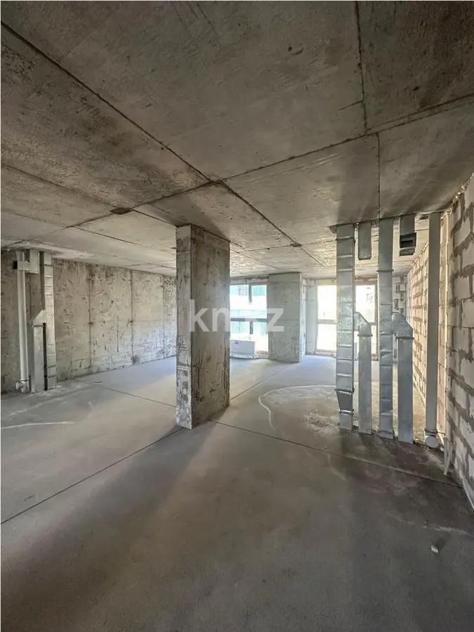 Продажа 4-комнатной квартиры, 107 м², ул. Толе би, дом  285/8 - Продажа  четырехкомнатных квартир в Алматы фото 1 из 4