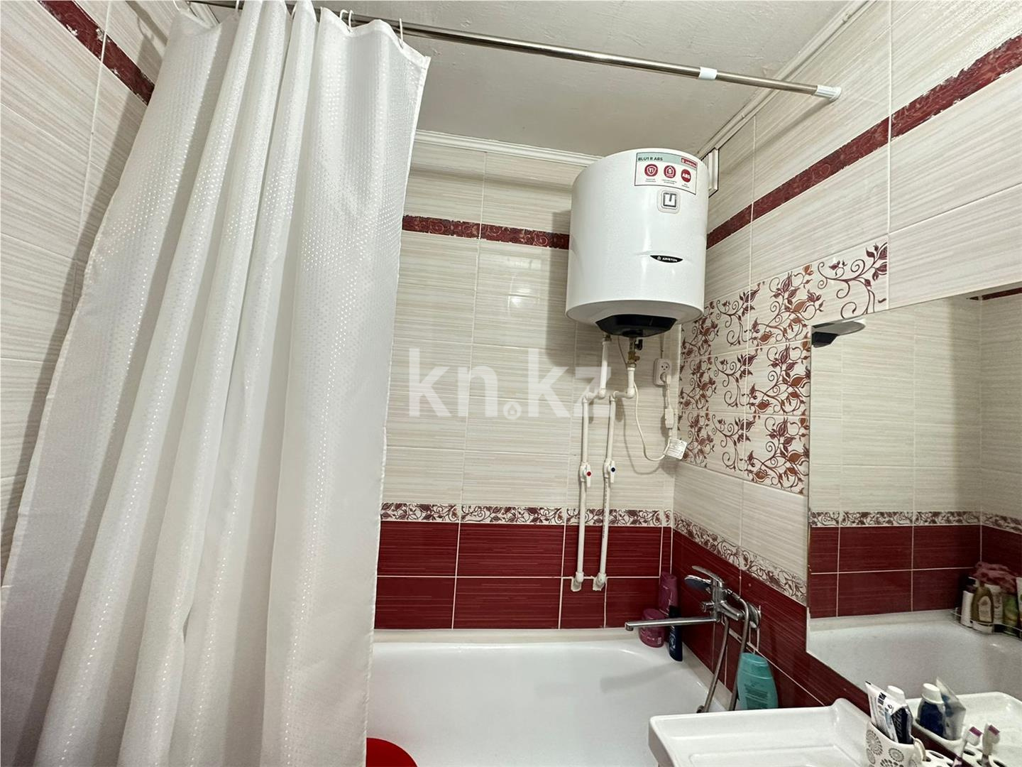 Продажа 3-комнатной квартиры, 64 м² - Продажа квартир в Караганде - страница 2 фото 10 из 13