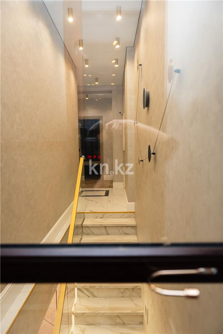 Продажа 6-комнатной квартиры, 345 м², ул. Муканова, дом  53 - Продажа  пятикомнатных квартир в Караганде фото 42 из 58