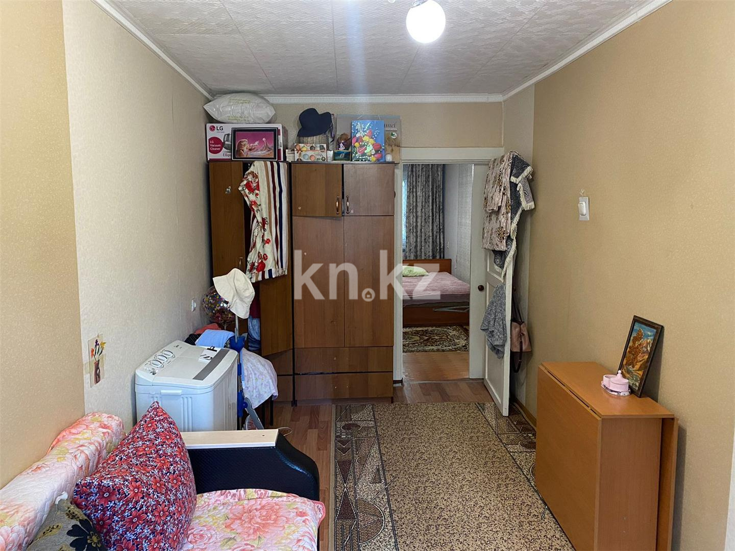 Продажа 2-комнатной квартиры, 43 м², мкр-н 15, дом  12 - Продажа  двухкомнатных квартир в Караганде фото 2 из 11
