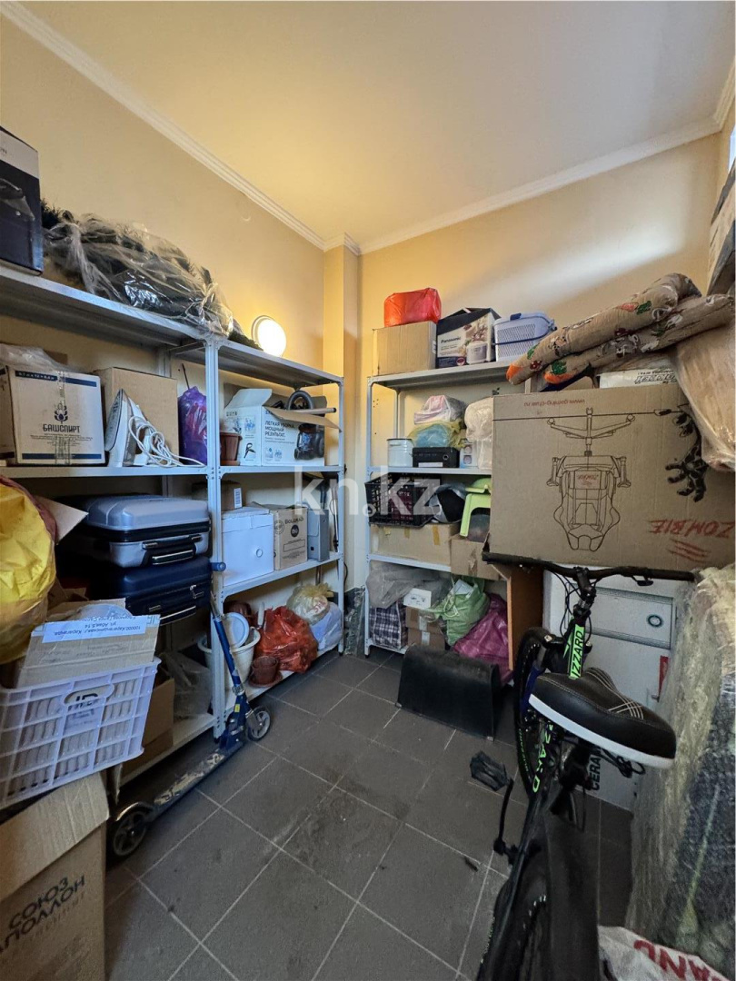 Продажа 3-комнатной квартиры, 132 м², ул. Абая, дом  5 - Продажа квартир в Караганде фото 32 из 38