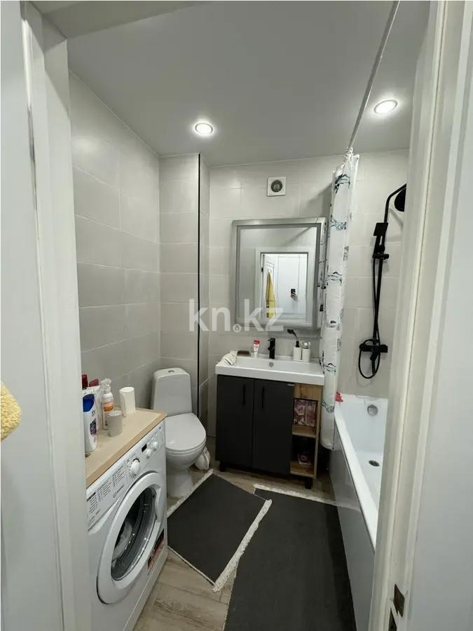 Продажа 2-комнатной квартиры, 45 м², ул. Нажимеденова в Астане - фото 4