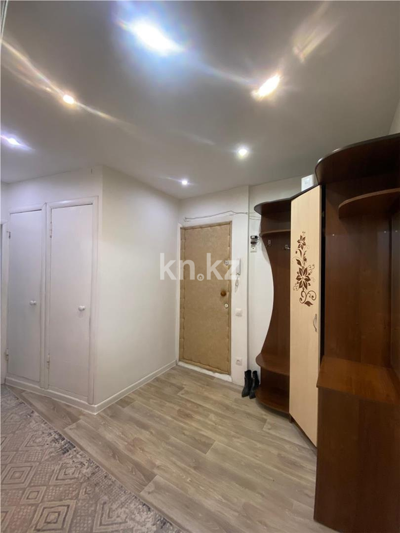 Продажа 3-комнатной квартиры, 62 м², мкр-н Восток-2 - Продажа квартир в Караганде фото 11 из 14