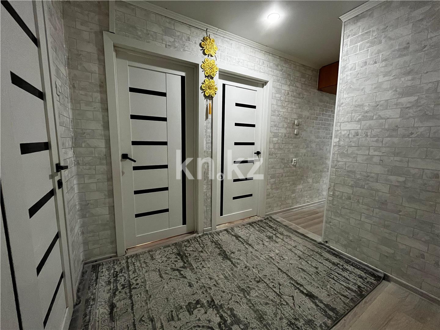 Продажа 3-комнатной квартиры, 66 м², мкр-н 19 в Караганде - фото 17