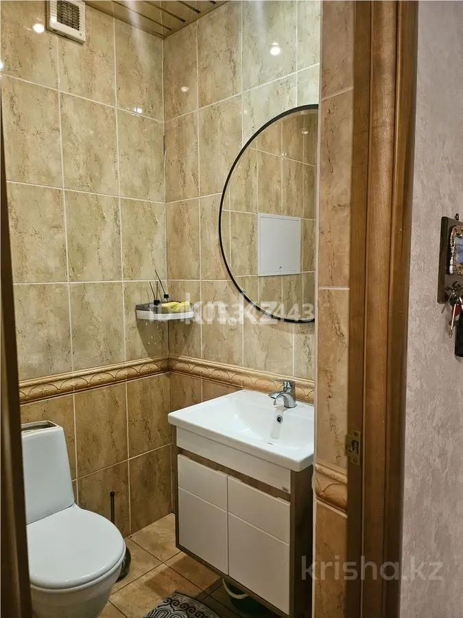 Продажа 5-комнатной квартиры, 200 м², пр. Абая, дом  45/2 - Продажа  пятикомнатных квартир в Астане без посредников фото 1 из 12