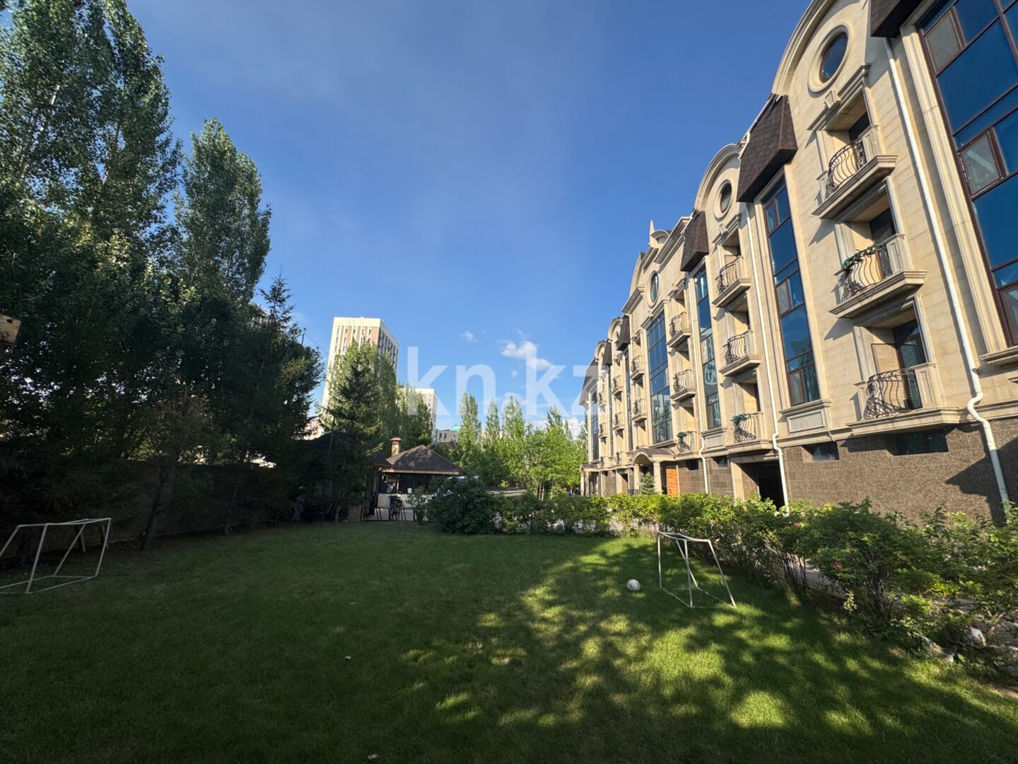 Продажа 4-комнатной квартиры, 171.7 м² в Астане - фото 2