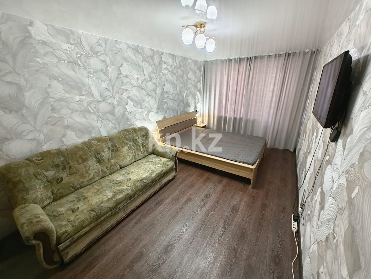 Аренда 1-комнатной квартиры посуточно, 37 м², пр. Ауэзова, дом  41 - Аренда квартир посуточно в Усть-Каменогорске фото 3 из 8