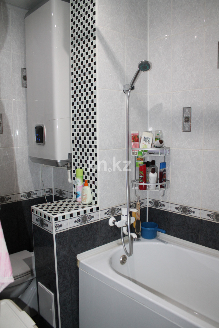 Продажа 4-комнатной квартиры, 76 м², мкр-н Гульдер-1, дом  18 - Продажа  четырехкомнатных квартир в Караганде фото 13 из 15