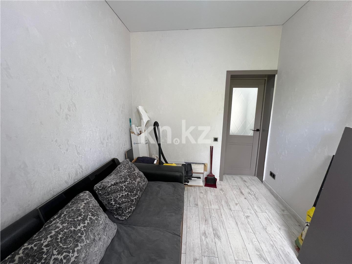 Продажа 3-комнатной квартиры, 68 м², пр. Бухар-жырау в Караганде - фото 5