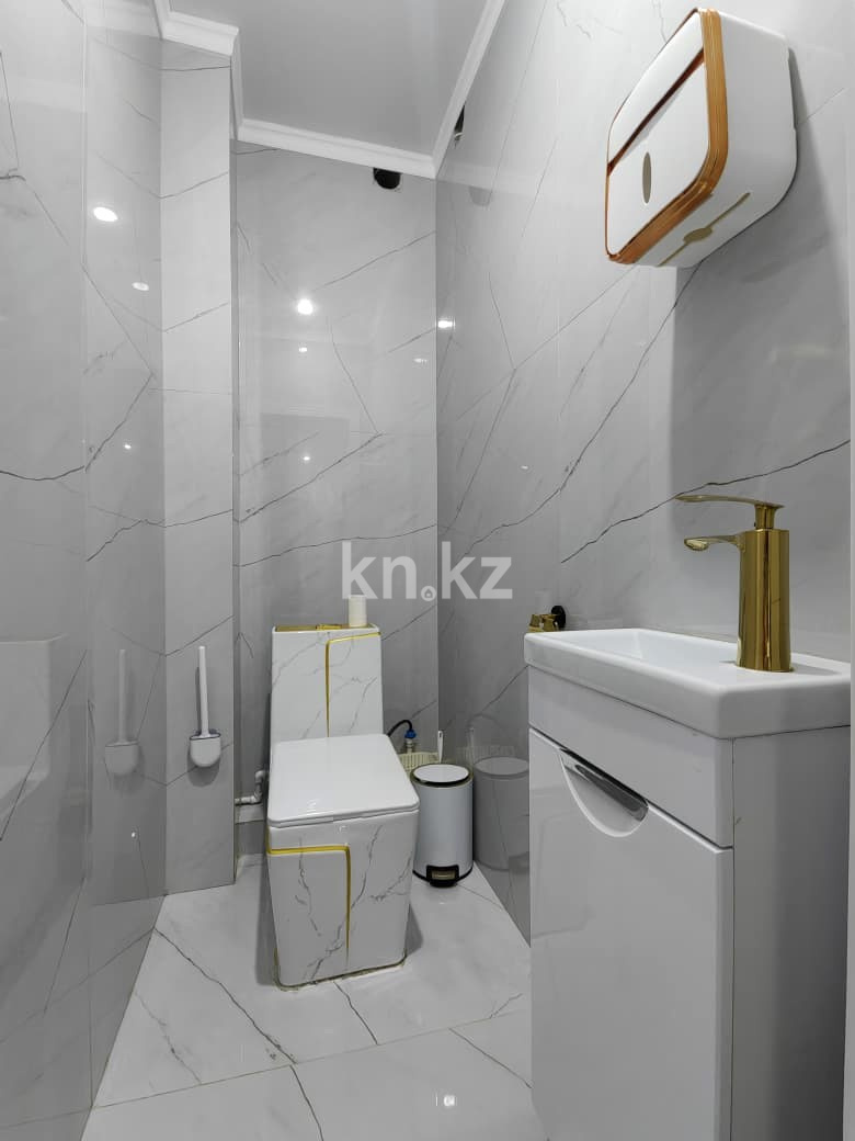 Продажа 4-комнатной квартиры, 143 м², мкр. Голубые Пруды, дом  5/4 - Продажа квартир в Караганде с фото фото 28 из 36