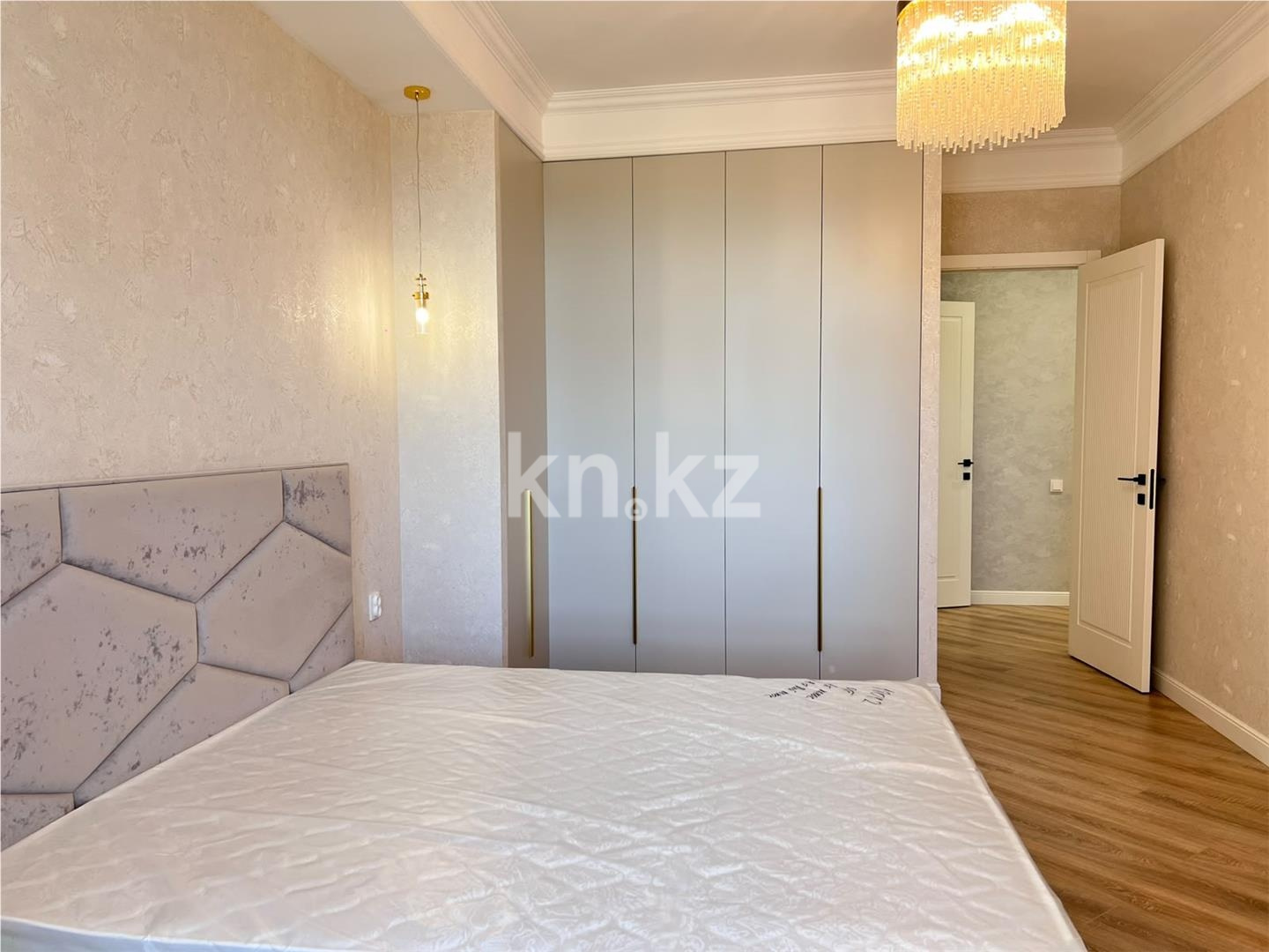 Продажа 4-комнатной квартиры, 136 м² - Аренда квартир посуточно в Алматинской области фото 16 из 40