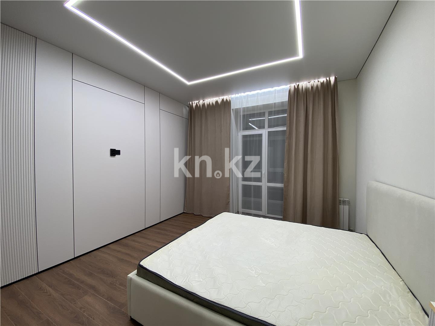 Продажа 3-комнатной квартиры, 77 м², ул. Букетова, дом  3/3 в Караганде - фото 8