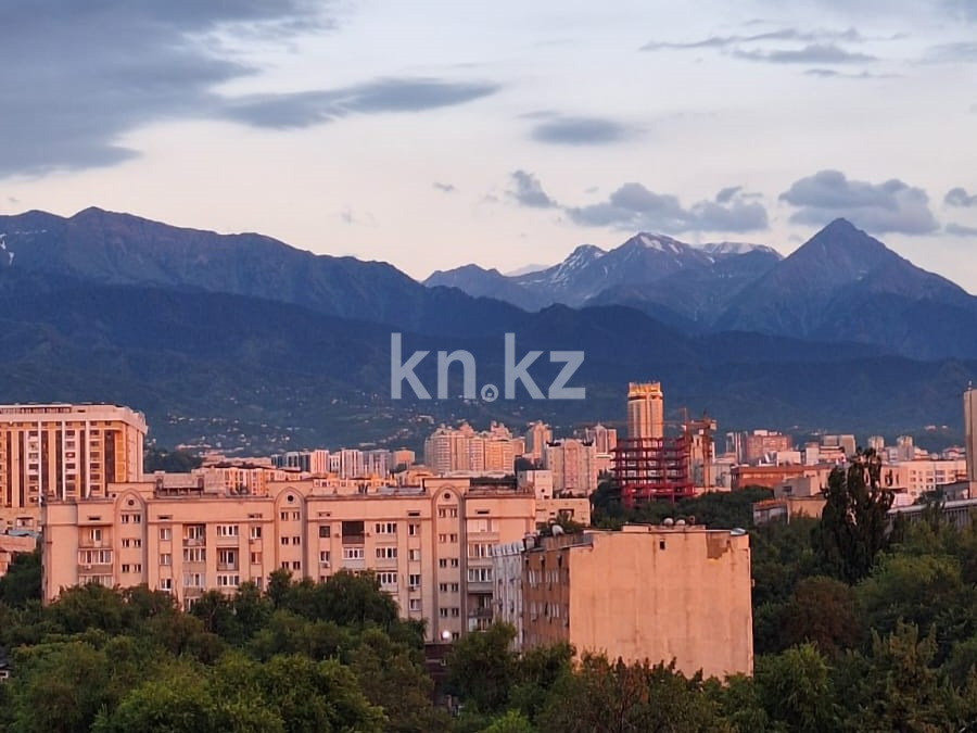 Аренда 2-комнатной квартиры посуточно, 50 м², ул. Баишева, дом  28 - Аренда  двухкомнатных квартир посуточно в Алматы фото 1 из 15