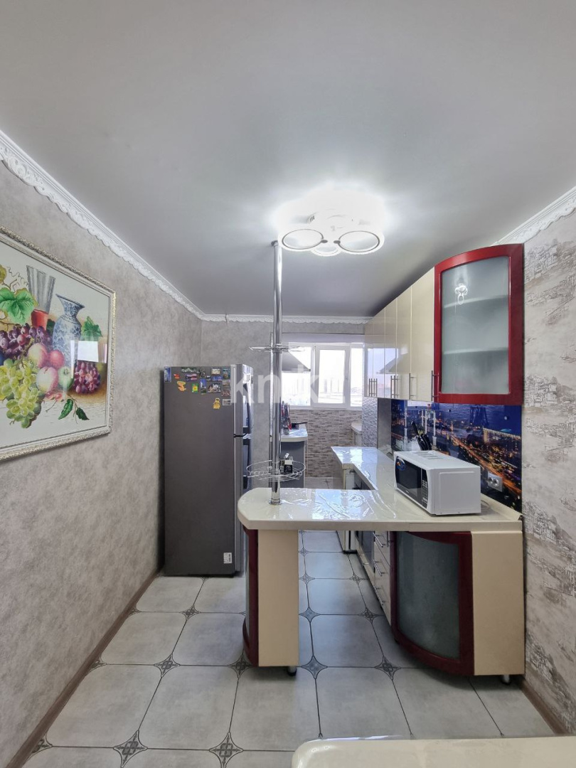 Продажа 4-комнатной квартиры, 90 м², ул. Дюсембекова, дом  4 в Караганде - фото 3