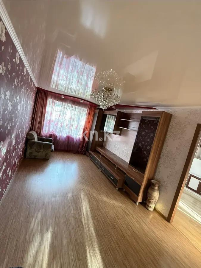 Продажа 3-комнатной квартиры, 60 м², мкр-н 23, дом  8 - Продажа  трехкомнатных квартир в Караганде без посредников фото 1 из 7