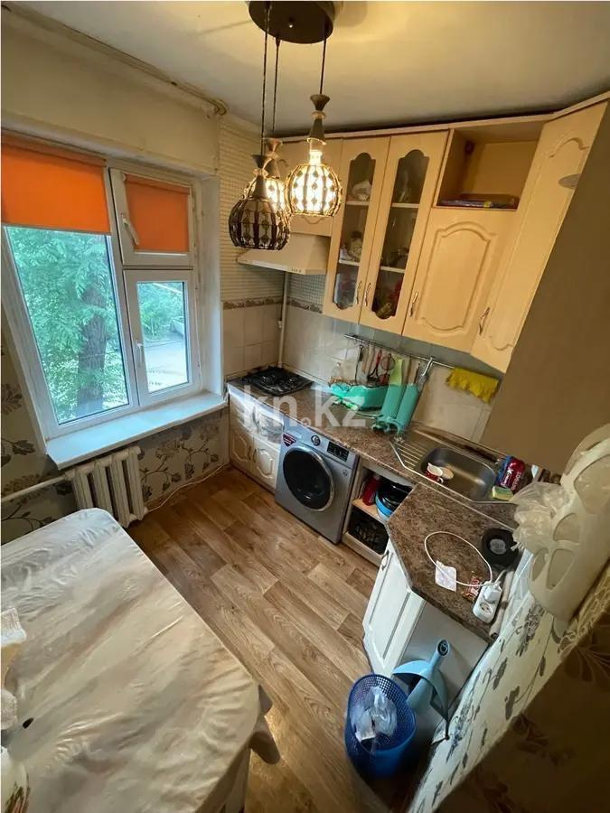 Продажа 3-комнатной квартиры, 60 м², 11 мкр., дом  14А в Алматы - фото 4