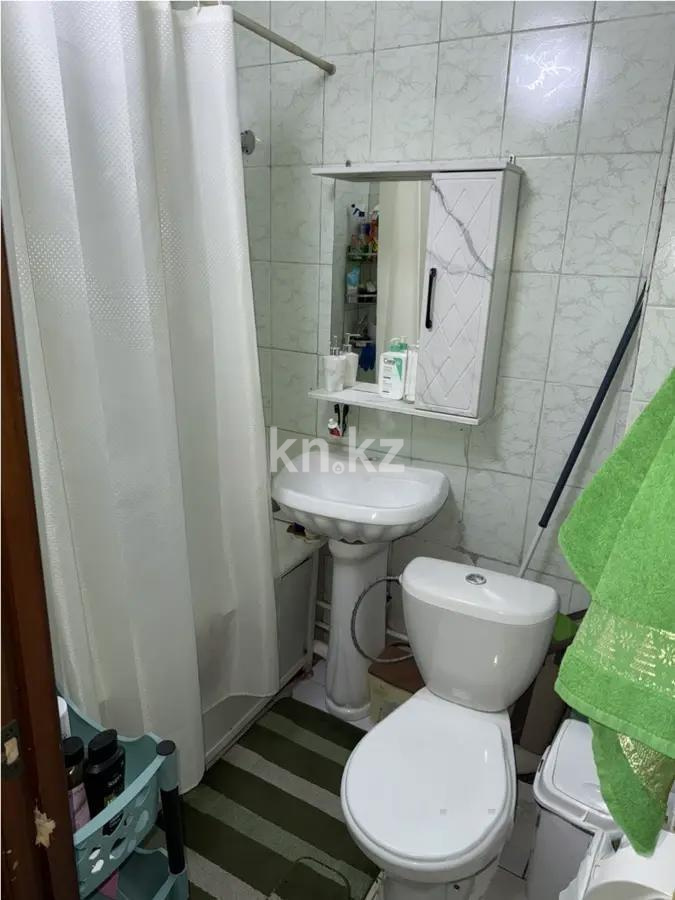 Продажа 3-комнатной квартиры, 58 м², мкр-н 2, дом  2 в Алматы - фото 4