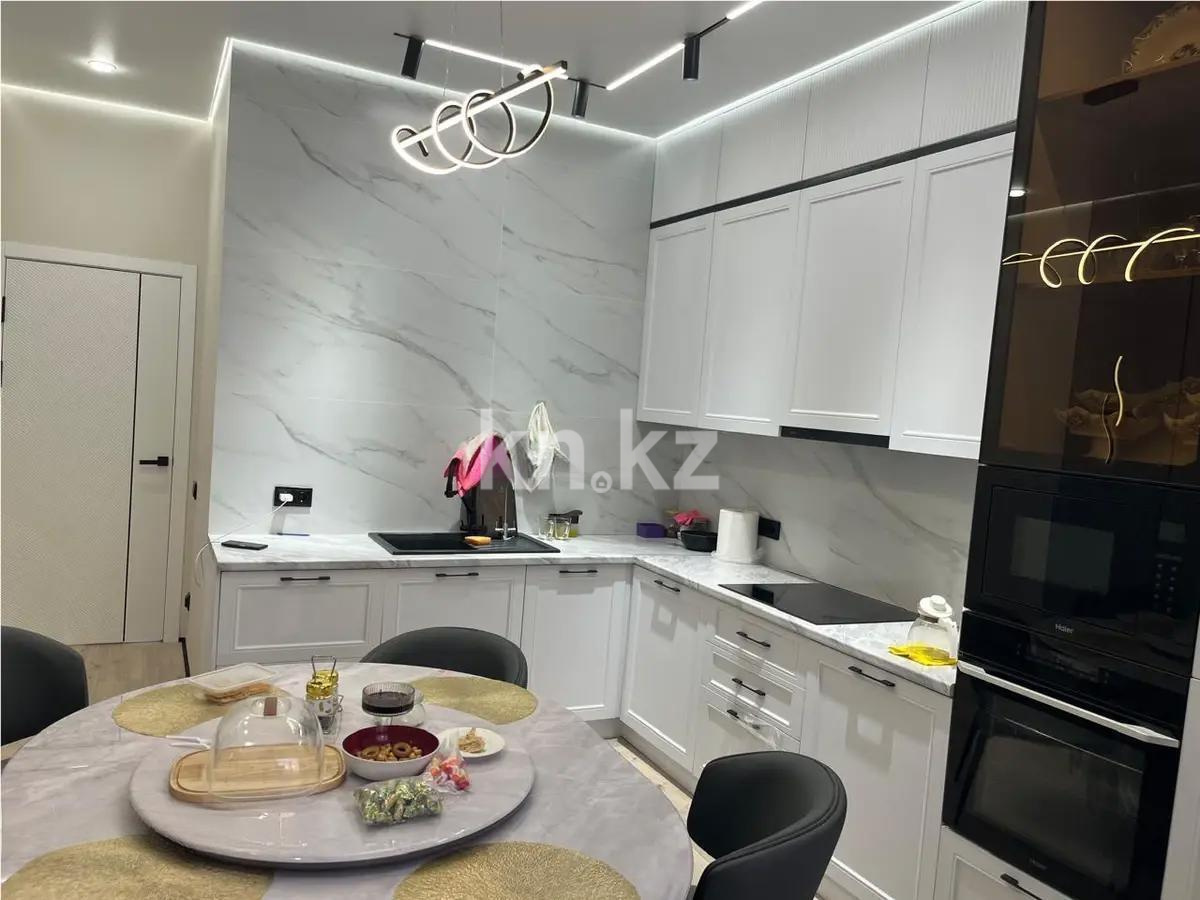 Продажа 3-комнатной квартиры, 82 м² в Караганде