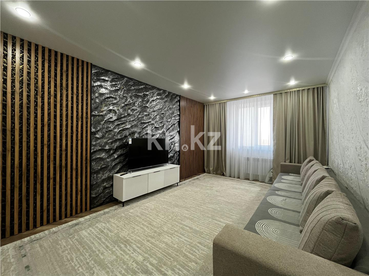 Продажа 2-комнатной квартиры, 65 м², мкр-н Голубые Пруды - Аренда квартир посуточно в Темиртау фото 2 из 14