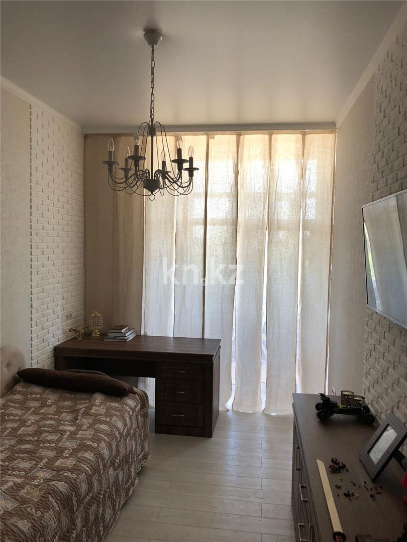 Продажа 3-комнатной квартиры, 96 м², мкр-н Алтын Арка в Караганде - фото 13