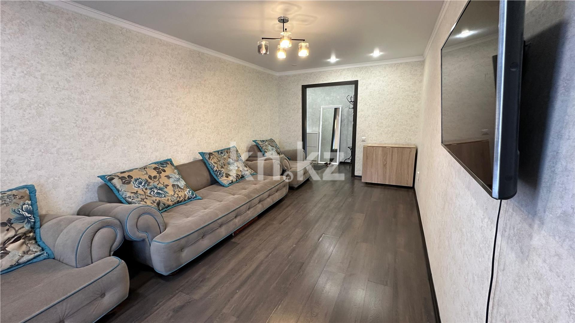 Продажа 3-комнатной квартиры, 67 м², ул. 9-й мкр. - Продажа  трехкомнатных квартир в Темиртау фото 1 из 14