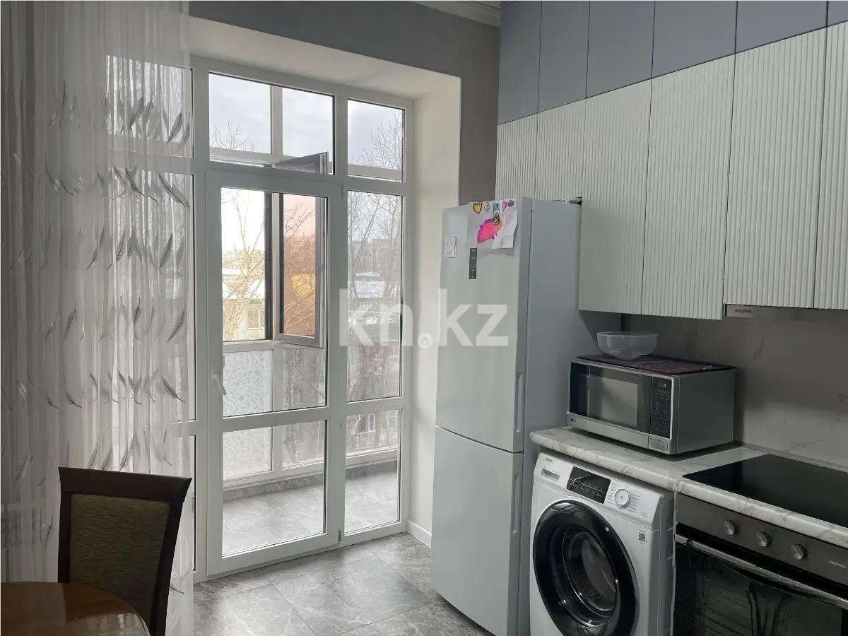 Продажа 1-комнатной квартиры, 38 м², пр. Шахтеров, дом  20/4 - Продажа  однокомнатных квартир в Караганде фото 3 из 5