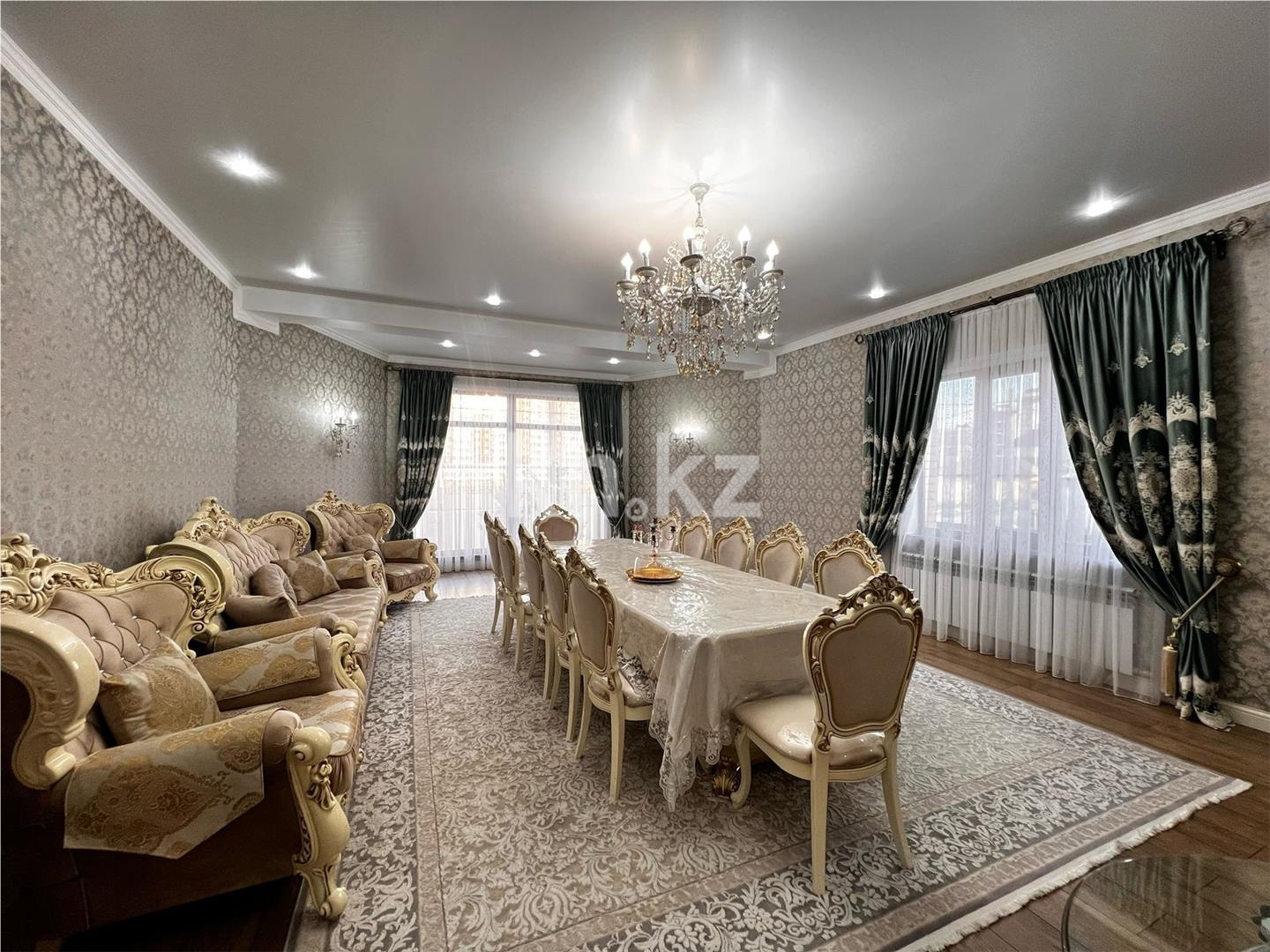 Продажа 7-комнатного дома, 320 м², ул. Кабжанова - Продажа домов, коттеджей в Караганде фото 1 из 36