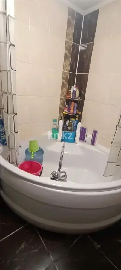 Продажа 4-комнатной квартиры, 60 м², ул. Дружбы, дом  129 в Караганде - фото 4