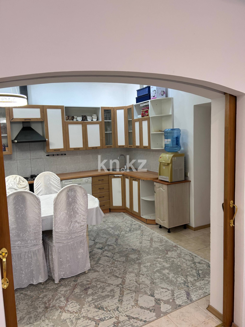 Аренда 8-комнатного дома, 392 м², ул. Акарыс - Аренда домов в Астане фото 13 из 37