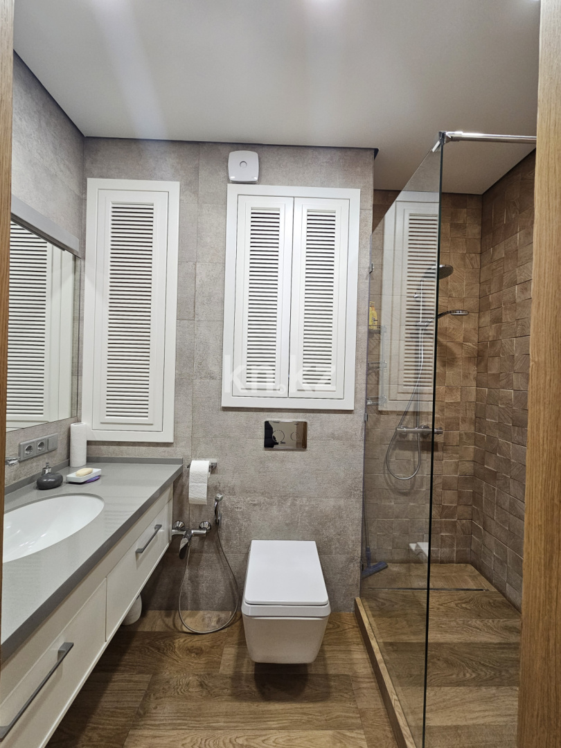 Продажа 3-комнатной квартиры, 81.8 м², мкр-н Гульдер-1, дом  1/4 в Караганде - фото 9