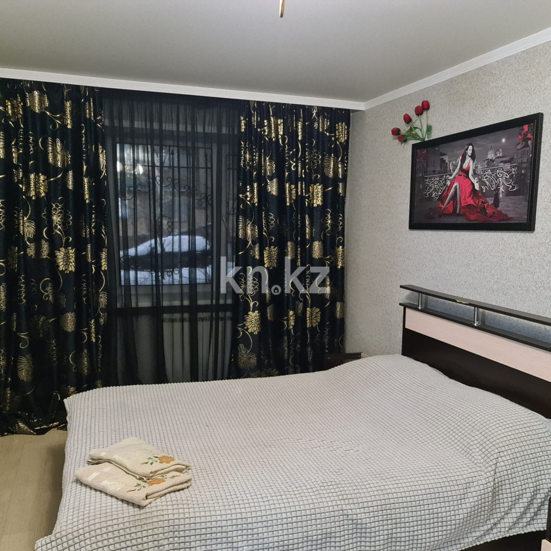 Аренда 1-комнатной квартиры посуточно, 35 м², пр. Бухар-жырау, дом  79/2 - Аренда квартир посуточно в Караганде с фото фото 4 из 6