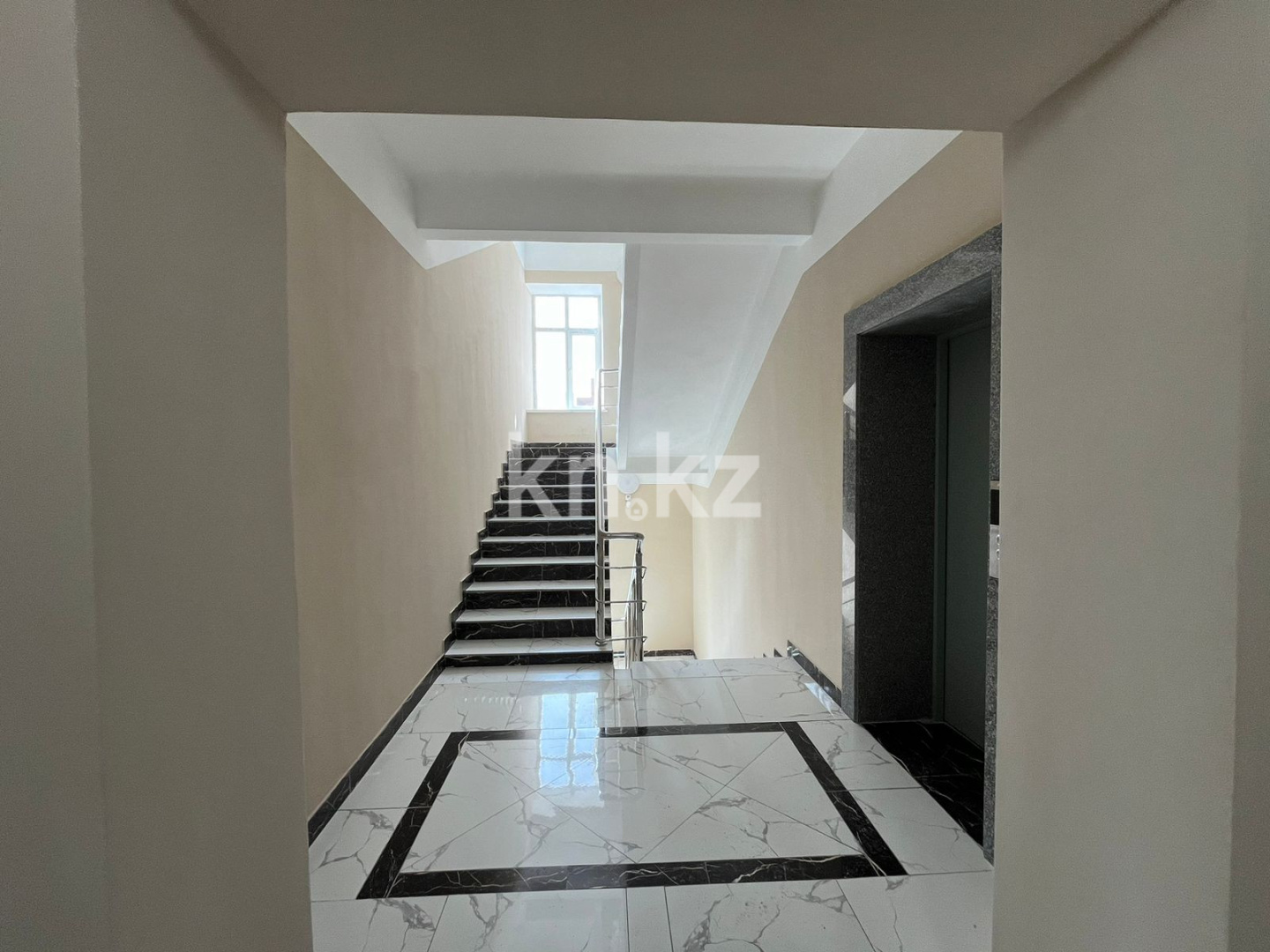 Продажа 2-комнатной квартиры, 42 м², ул. Ашимова, дом  21 в Караганде - фото 19